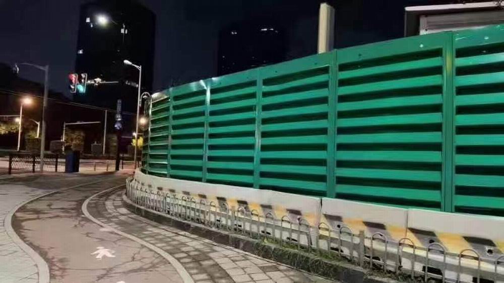 绿色百叶围挡工程案例